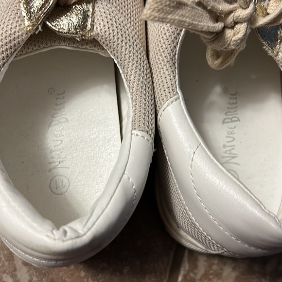 Nature Breeze brand gold sneakers size 11 - Picture 4 of 8